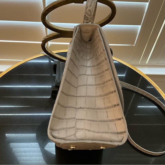 Saks Fifth Avenue Croc Embossed Leather Crossbody Bag - NWT - Picture 4 of 12